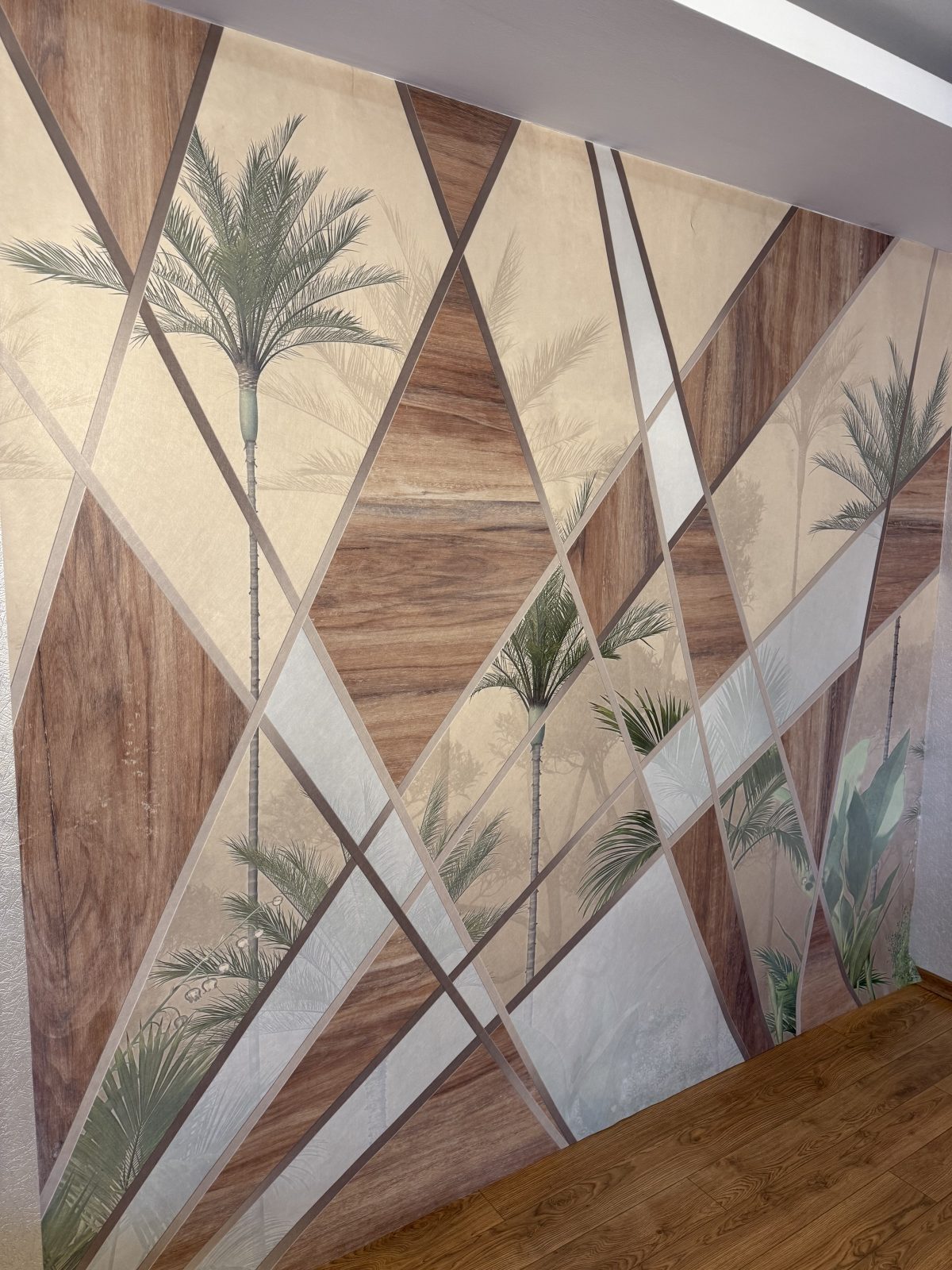 Geometrik Ahşap Panelli ve Tropikal Doğa Manzaralı Desenli Tek Parça Tekstil Duvar Kağıdı 